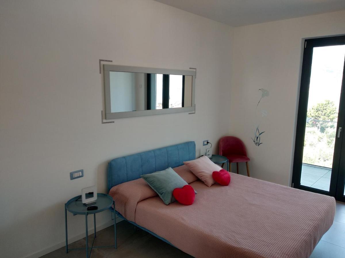 Blue Sky Garda - Zaffiro Apartment Malcesine Exterior photo